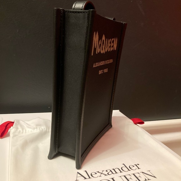 ALEXANDER McQUEEN Graffiti Edge Mini Crossbody Bag in Black/Off White - Picture 6 of 7